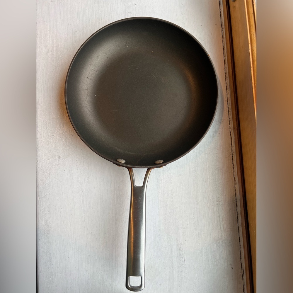 Calphalon 10” nonstick pan